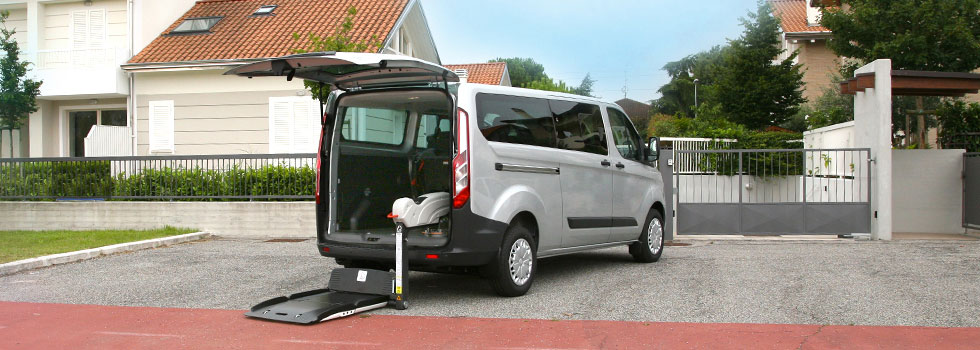 The PARAVAN Ford Tourneo Custom with Lifting system for wheelchairs